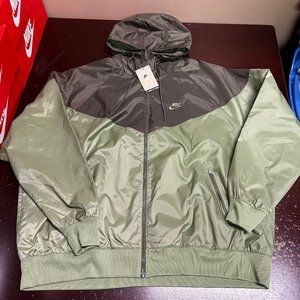 Nike Mens Green Sportswear Long Sleeve Full Zip Pockets Hooded Windrunner Jacket